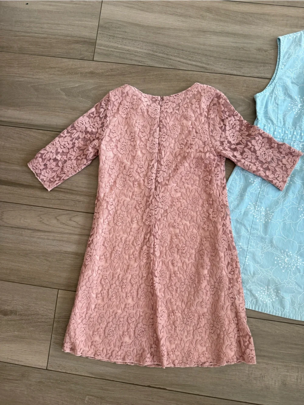 Girl’s dress pattern - Black Pattern, Light Blue, Dusty Pink Lace size med 8/9 - Picture 3 of 8